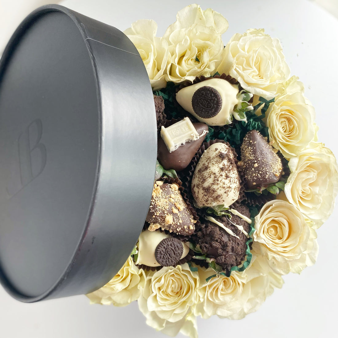 Oreo Roses and Berries Ring Box