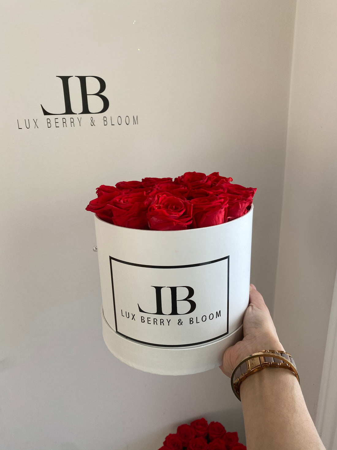 Preserved Eternity Roses in a Round Box