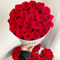 Preserved Eternity Roses in a Round Box