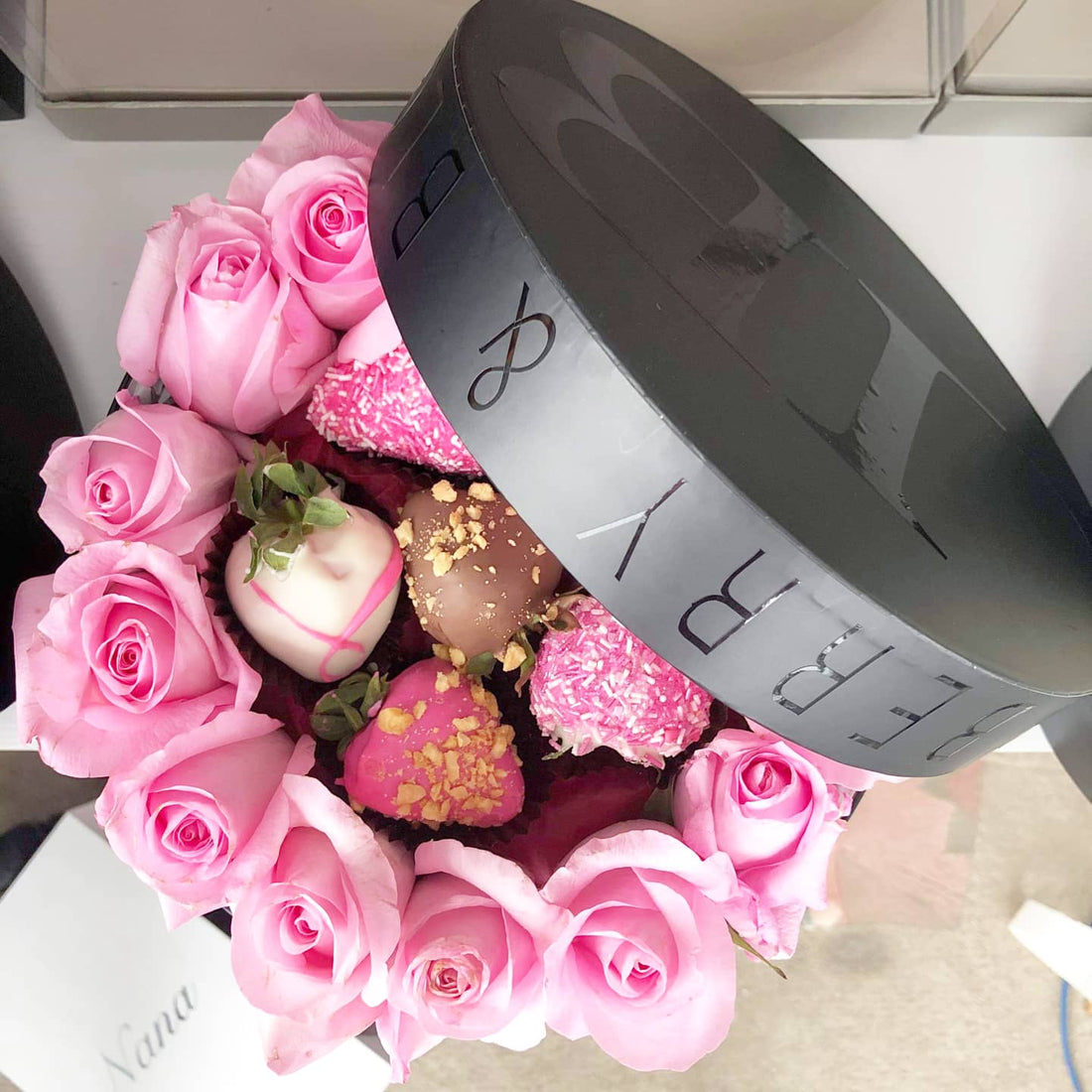 Roses and Berries Ring Box Pink