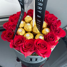 Load image into Gallery viewer, Bubble with Roses and Ferrero