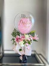Load image into Gallery viewer, Mother’s Day Flowers with large Balloon