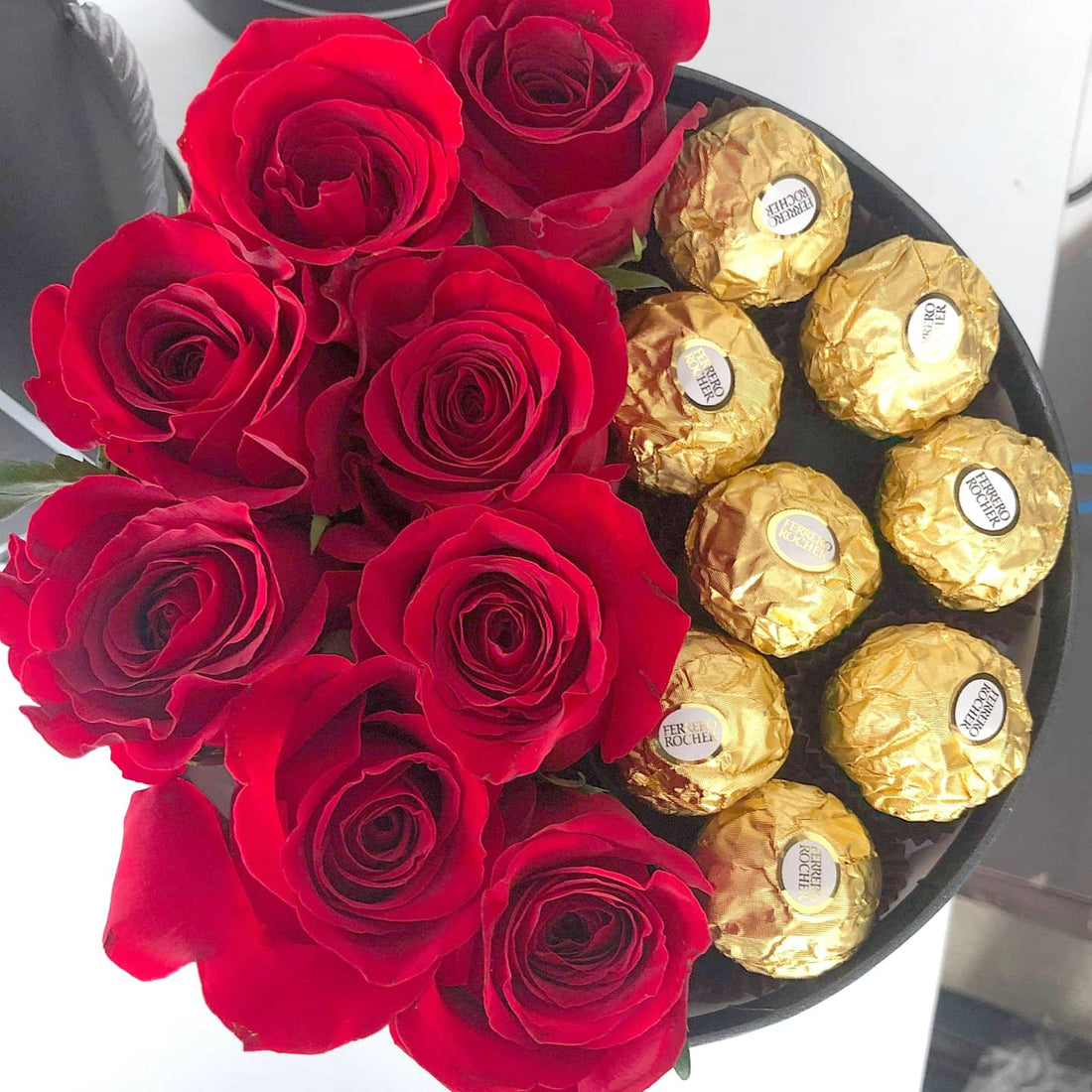 Roses and Ferrero Chocolate Alto Gift box