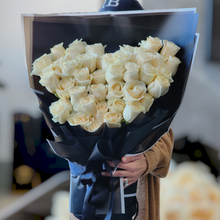 Load image into Gallery viewer, All my heart bouquet